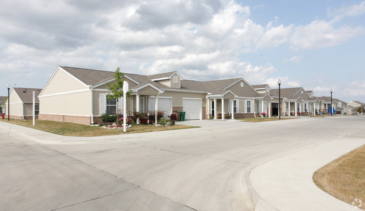 Primary Photo - Meadow Vista Senior Villas