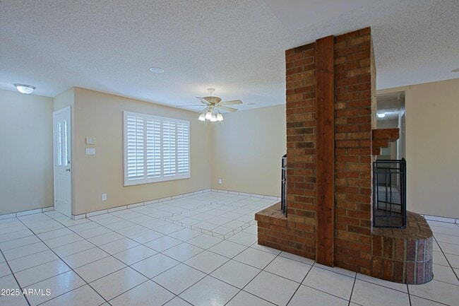 Foto del edificio - 4526 W Altadena Ave