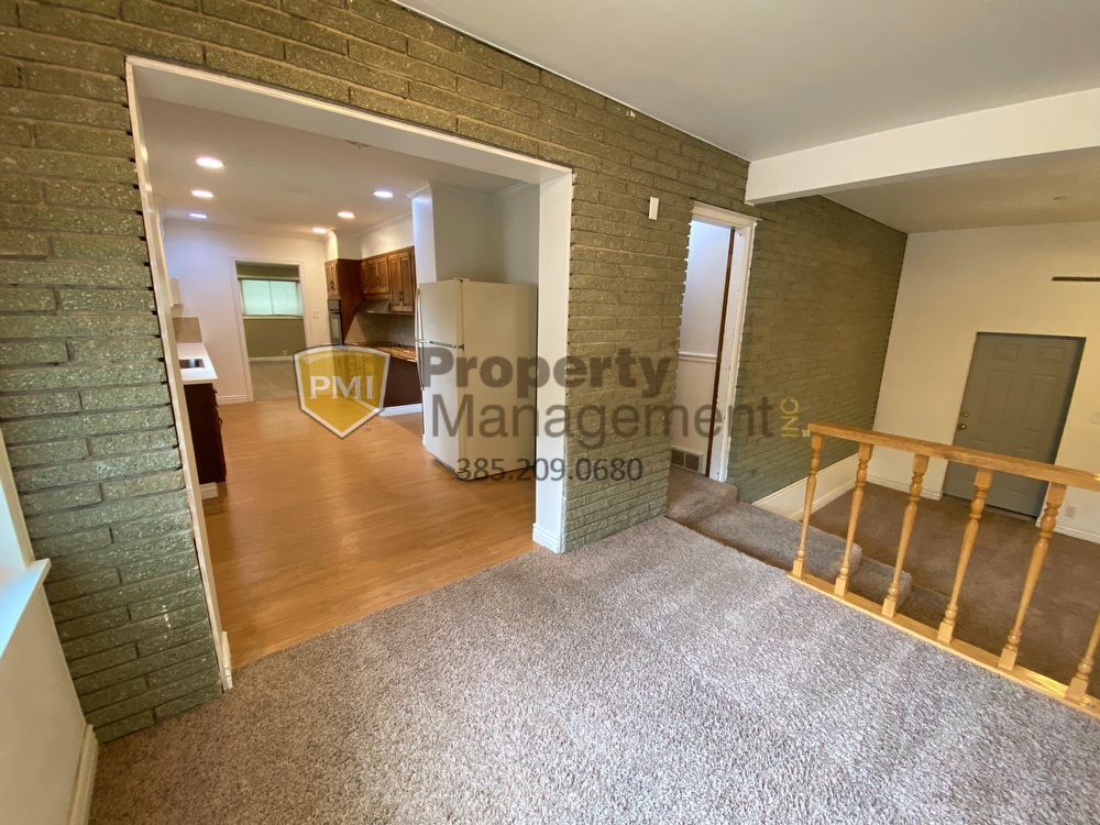 Primary Photo - GREAT! 4 bedrooms family home in Provo!!
