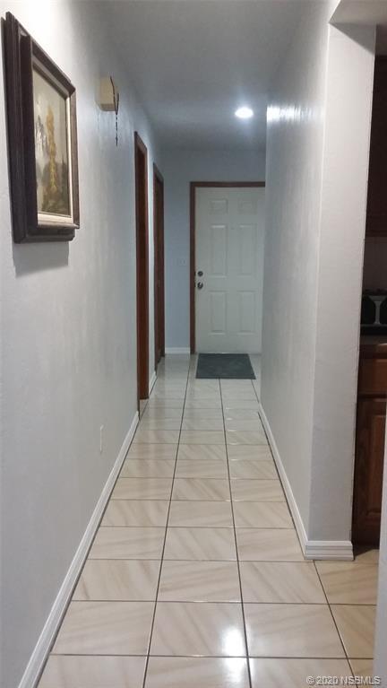 Foto del edificio - 448 Shorewood Ln