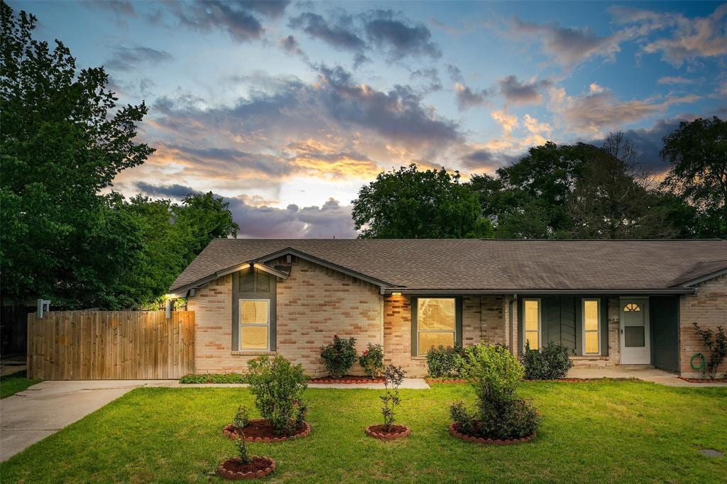 Primary Photo - 12718 Summer Mill Dr