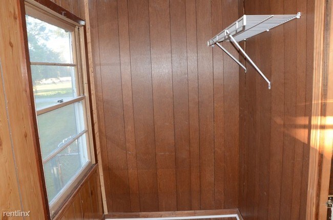 Building Photo - 4 br, 2 bath House - 848 Hubert Dr