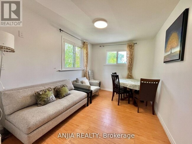 Building Photo - 256 Homewood Ave