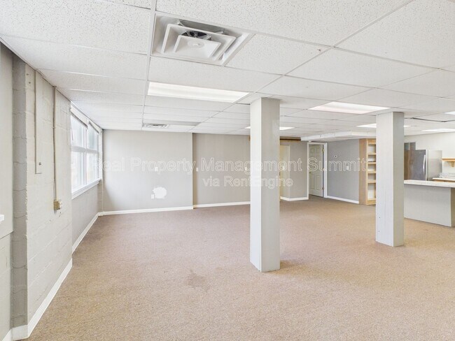 Building Photo - 2501 N Augusta St