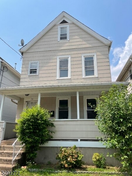 Primary Photo - 16 Pleasant Ave
