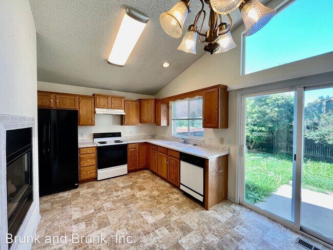 Foto del edificio - 4 br, 3 bath House - 6157 Bow River Drive