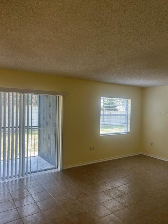 Foto del edificio - 2513 N Alafaya Trail