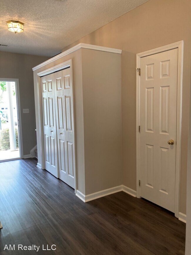 Building Photo - 2 br, 2.5 bath House - 5327 Waverly Lynn Ln