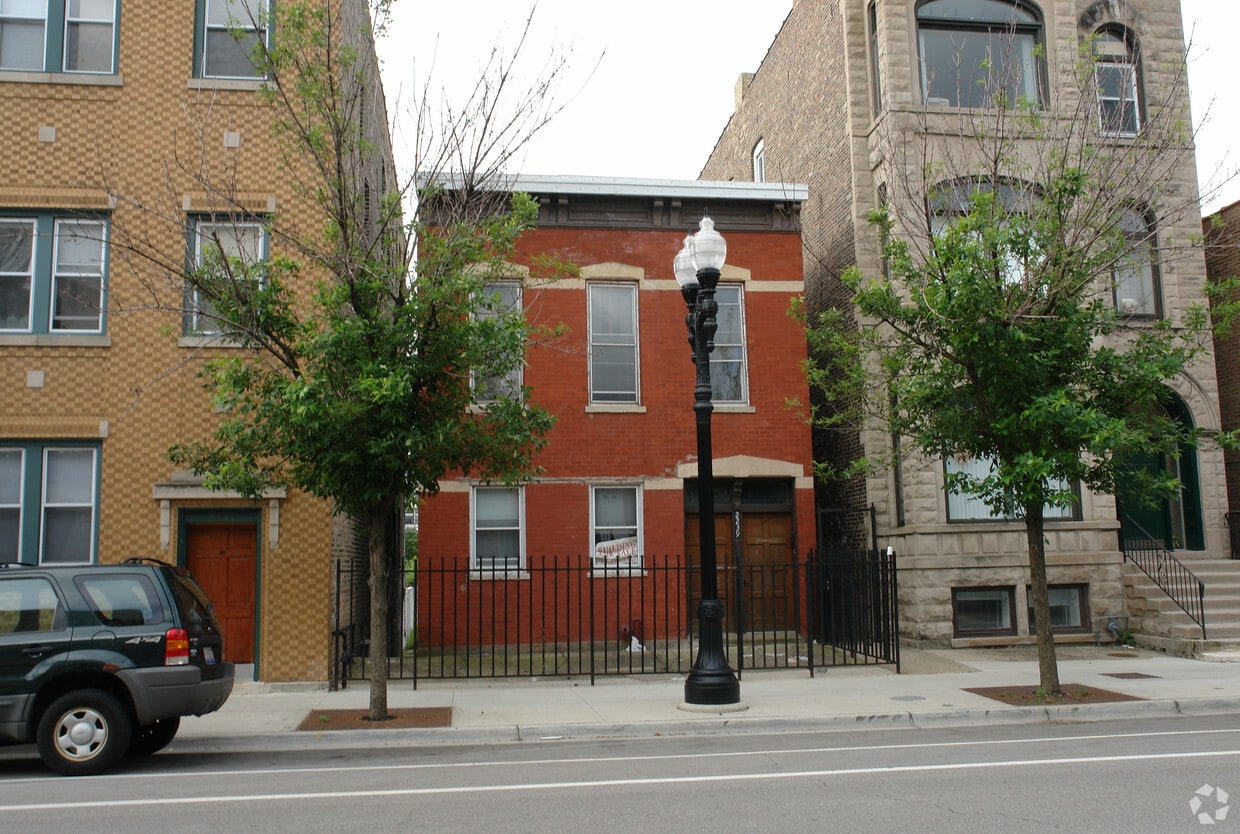 Building Photo - 2239 W Taylor St