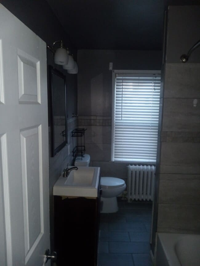 Building Photo - 5028 Jefferson Ave