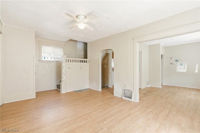 Building Photo - 285 Sumner Ct