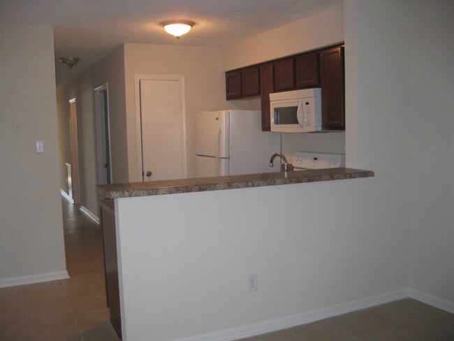 Foto del edificio - 1313 W 26th St