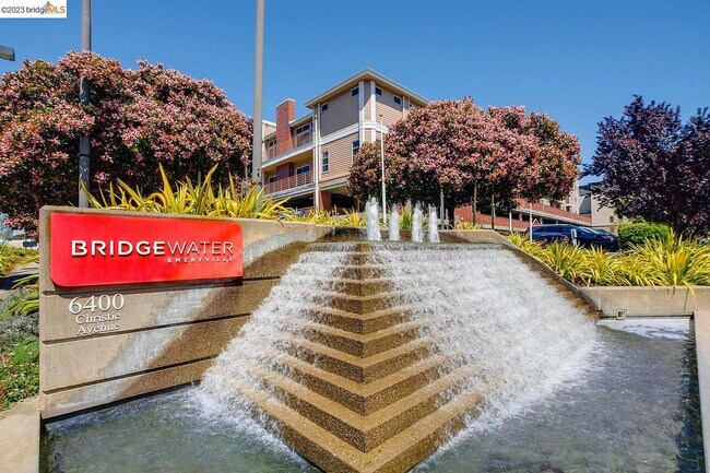 Foto del edificio - 6400 Christie Ave