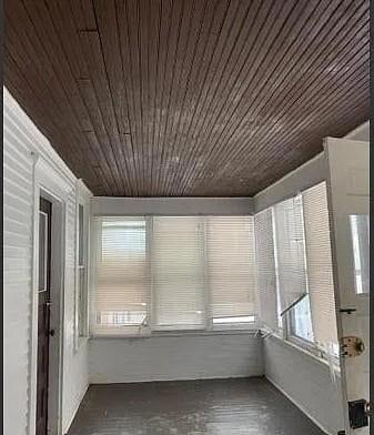 Building Photo - 2622 N Upton Ave
