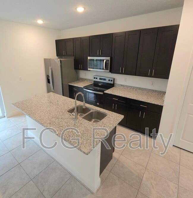 Building Photo - 10616 N Didiscus Dr