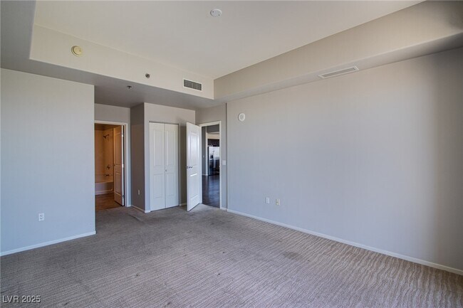 Building Photo - 8255 S Las Vegas Blvd