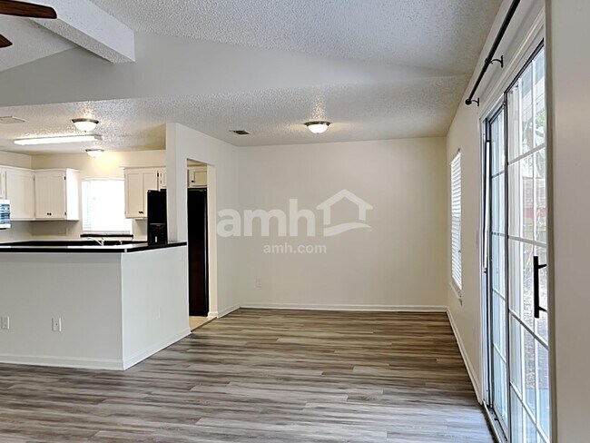 Foto del edificio - 3275 Guernsey Ct