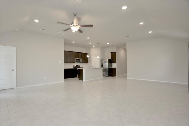 Building Photo - 2123 Santa Ana Wy