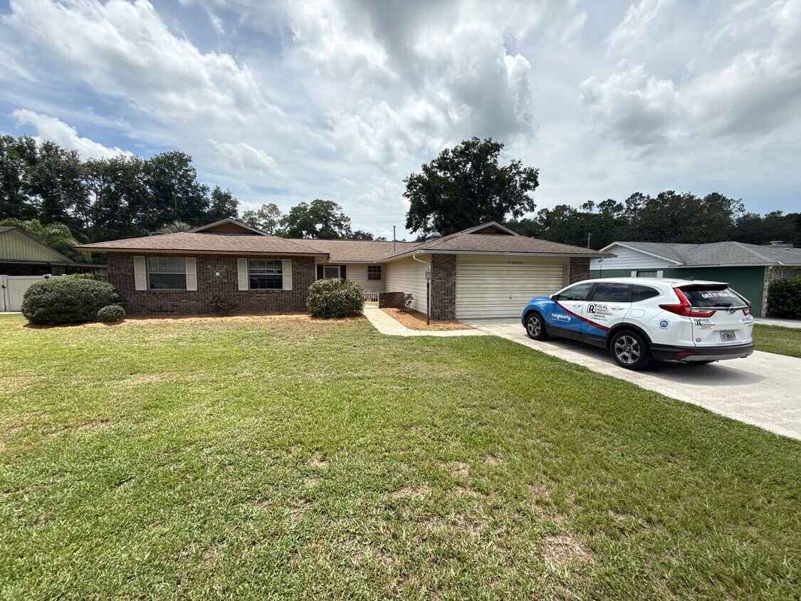 Foto principal - SLEEPY HOLLOW 3/2/2 Pool Home