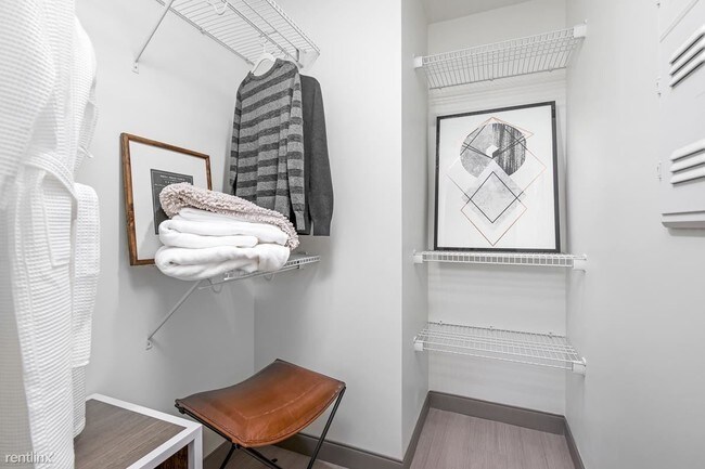 Building Photo - Studio, 1 bath  - 40 Point St Unit 25