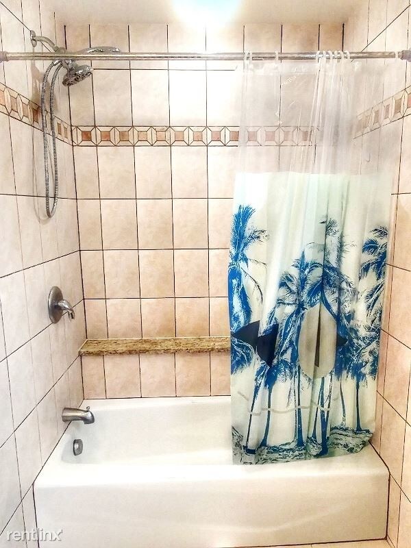 Foto del edificio - 2 br, 1 bath Apartment - 5955 W Eddy St