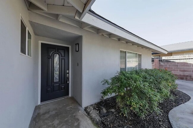 Building Photo - 3212 Covina St