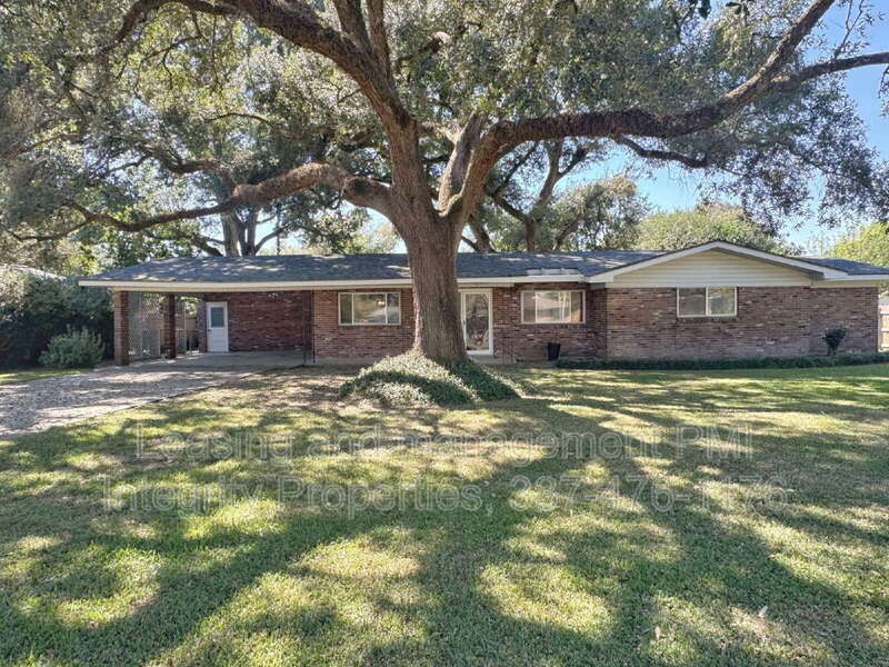 Foto principal - 216 Brentwood Blvd