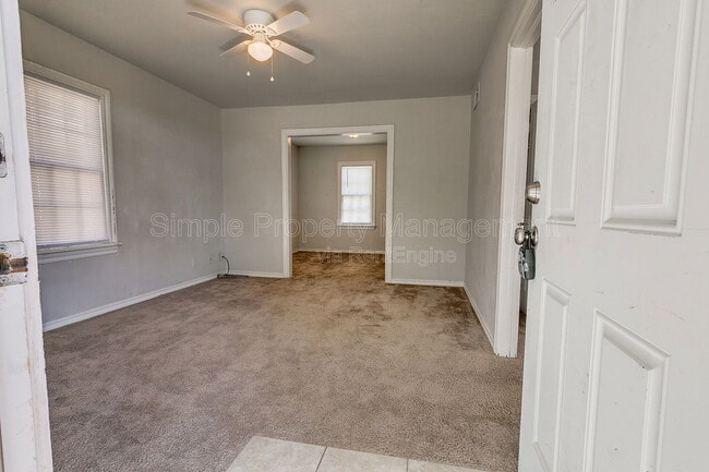 Foto del edificio - 7107 NW 39th St