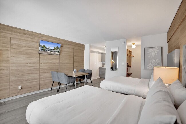 Foto del edificio - 3621 N Ocean Blvd