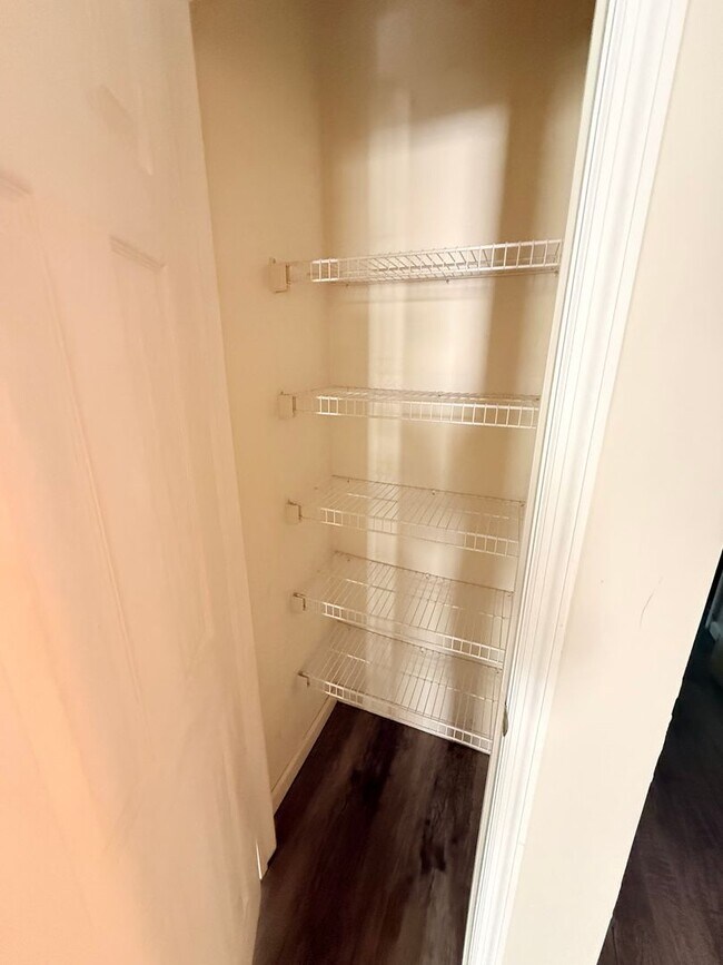 Foto del edificio - 1293 Rumba Ln