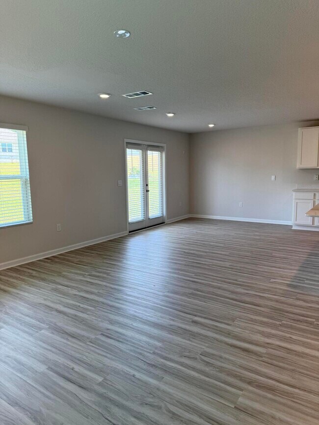 Building Photo - 2800 Tallgrass Ct