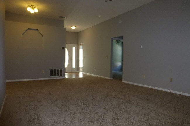 Building Photo - Ridaught Landing 4BR Pets OK Avail Feb 1st