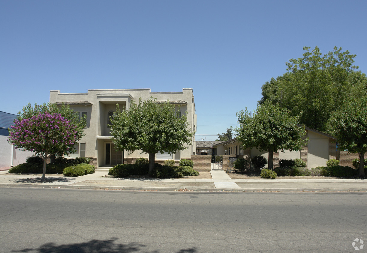 Building Photo - Mav Properties