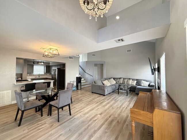 Foto del edificio - 4/BD 2.5/BA Stunning Home in Los Prados W/...
