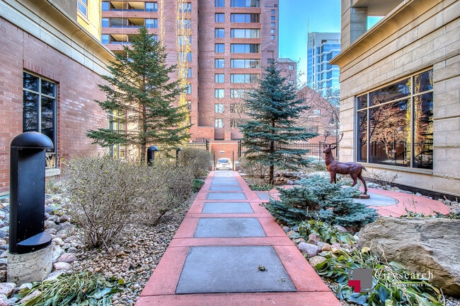 Building Photo - 600 Princeton Way SW