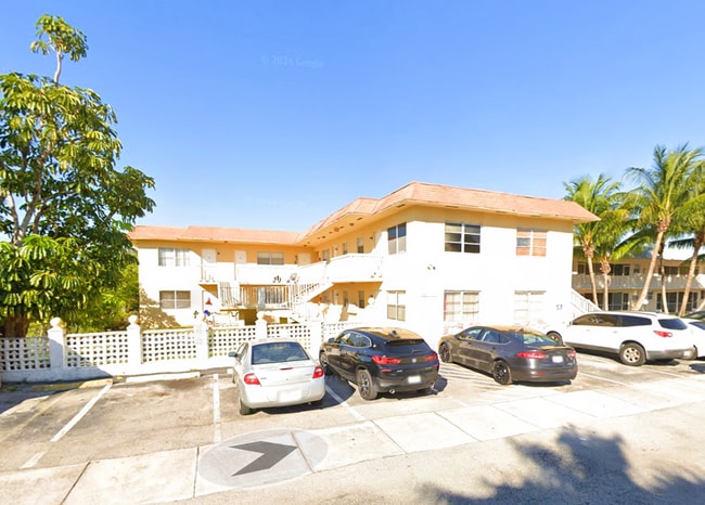 Foto del edificio - 623 NE 2nd St