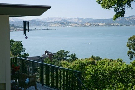 Building Photo - 3333 Paradise Dr