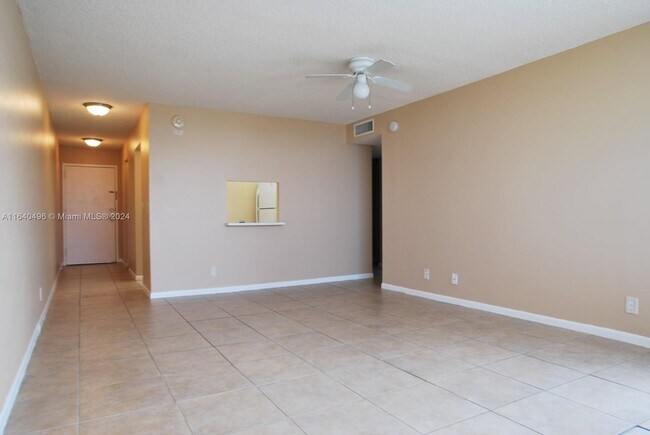 Building Photo - 470 Executive Center Dr