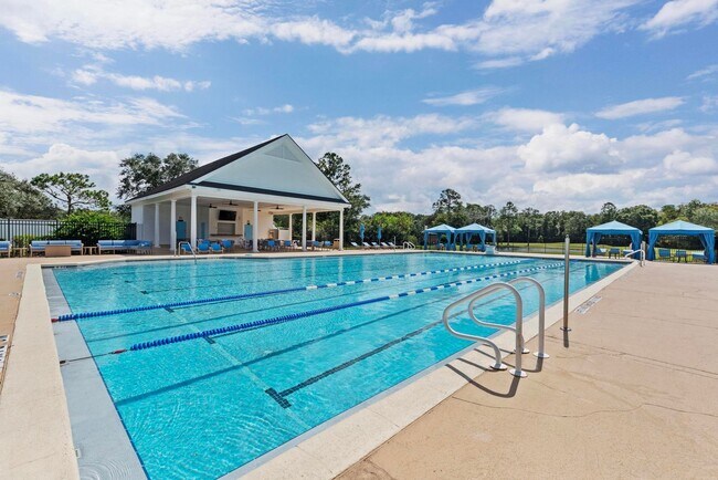 Building Photo - 3 Bed, 2 Bath Deercreek Country Club Home ...