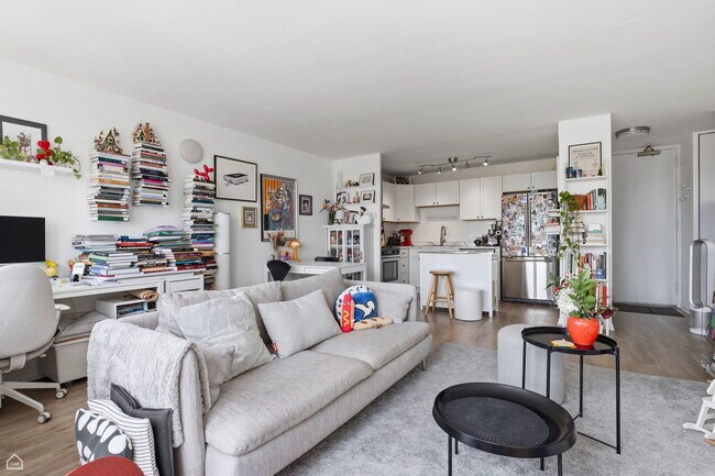 Foto del edificio - 1450 E 55th Pl