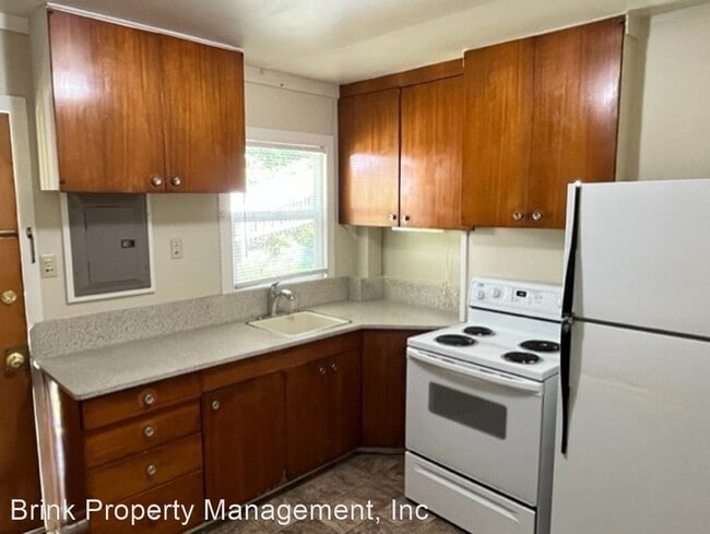 Building Photo - 2 br, 1 bath House - 4851 S Bateman Street