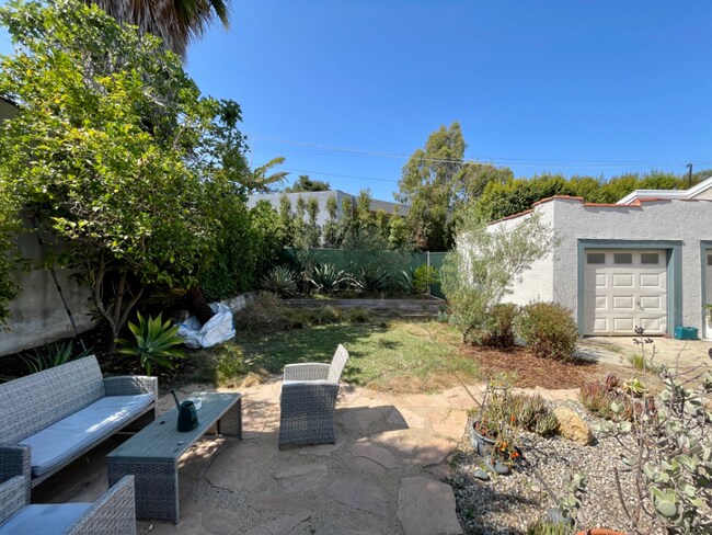 Building Photo - 5017 Edgewood Pl