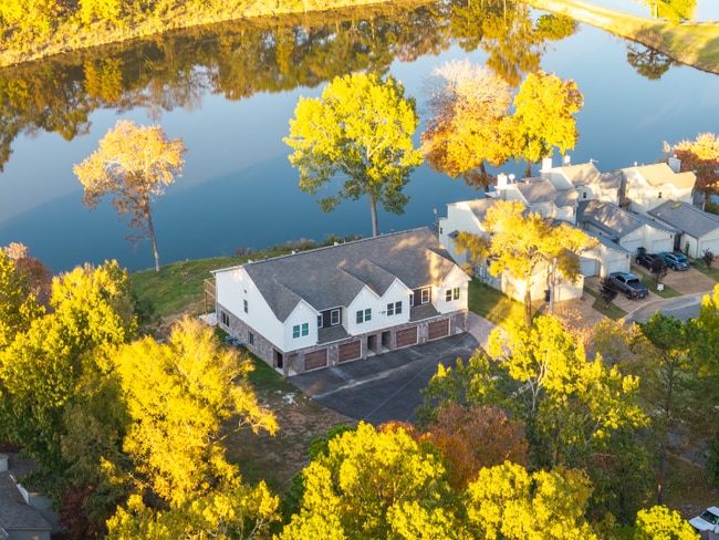 Building Photo - 167 Pebble Beach Pl