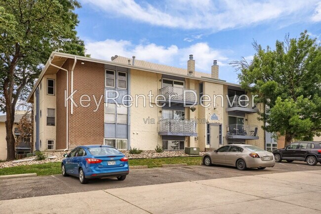 Foto del edificio - 12160 Huron St