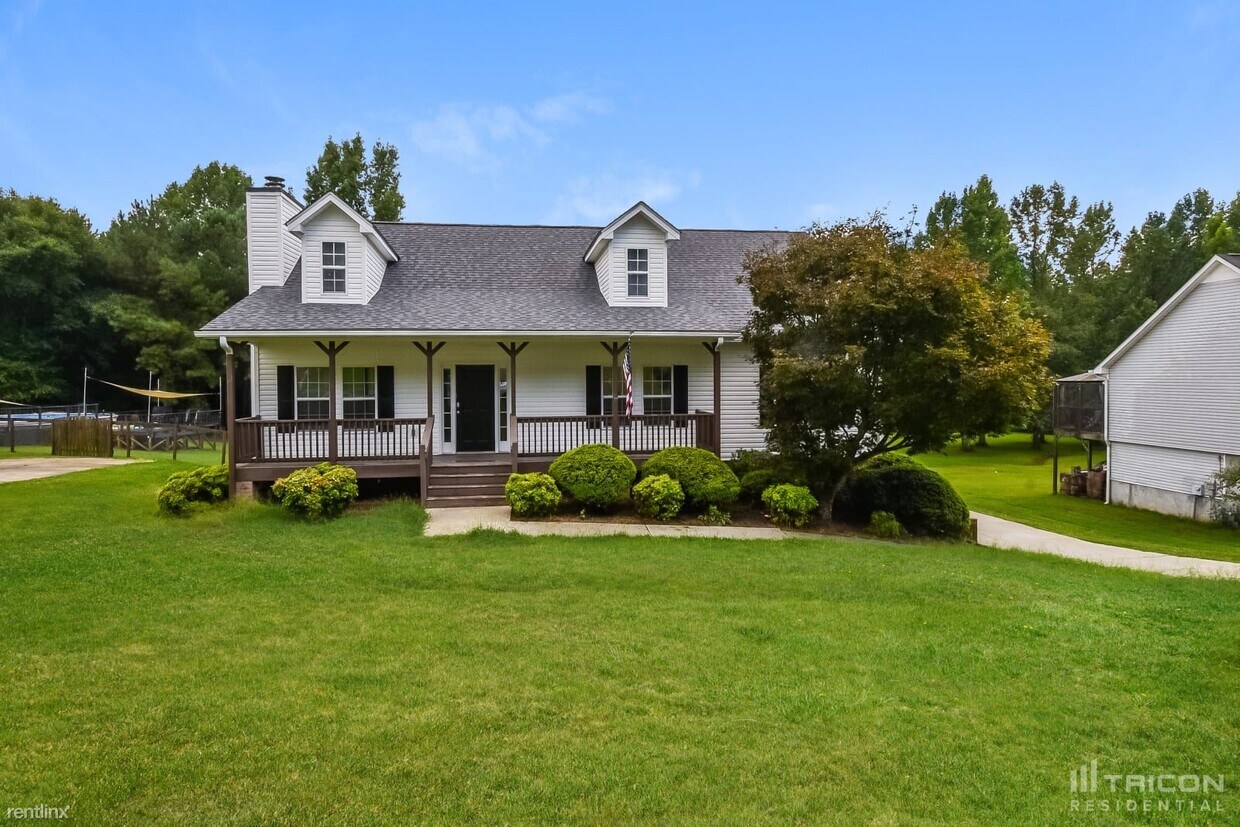 Primary Photo - 158 Starlyn Dr