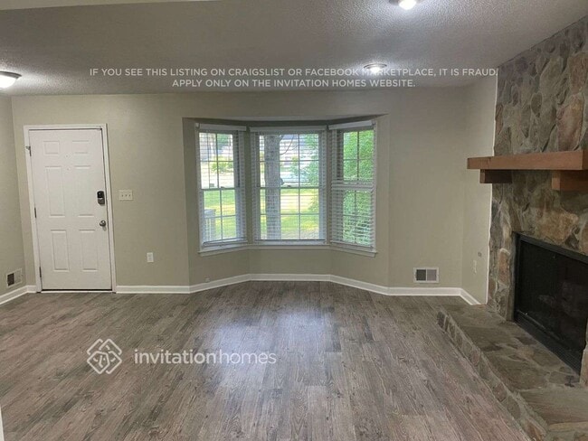 Building Photo - 3970 Evelyn Dr