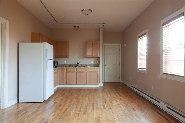 Building Photo - 431 Atwells Ave