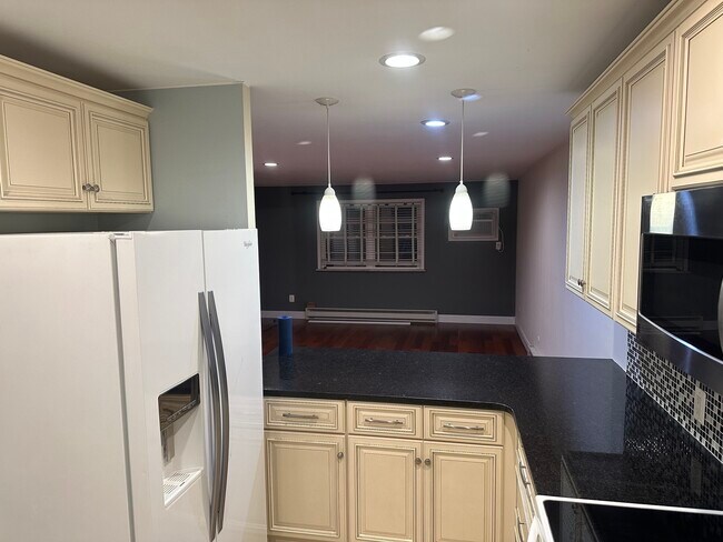 Foto del edificio - 404 Dresher Rd