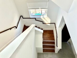 Building Photo - 1103 Ruthven St Building Photo - 1103 Ruthven St