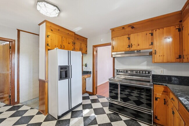 Foto del edificio - 2218 N Douglas St